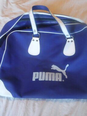 Puma Blue and White Duffle Bag Pre Owned (( SEE REMARKS))